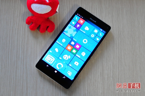 Lumia 950XL评测:虹膜识别 水冷散热