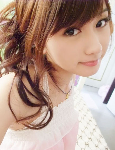 台湾<em>学生妹</em>妮妮秀自拍 真是清秀可爱(组图) - 金