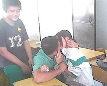 组图:光天化日之下的中学生<em>不雅</em>行为_金羊文教
