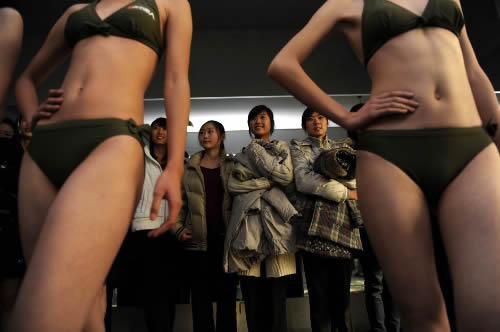 艺考女生 泳装图片