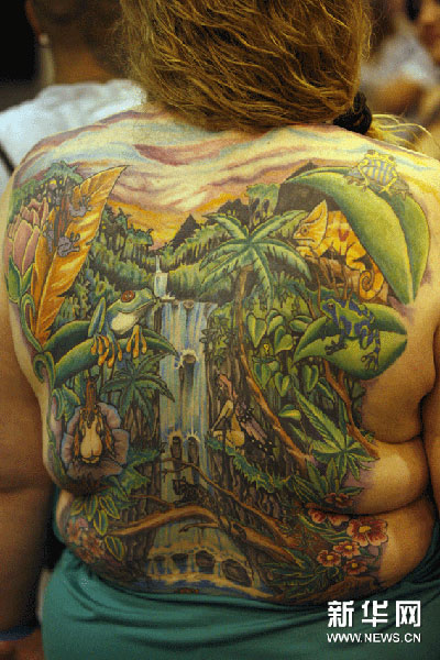 休斯顿举行世界最大<em>人体</em>艺术展(图)_粤语台