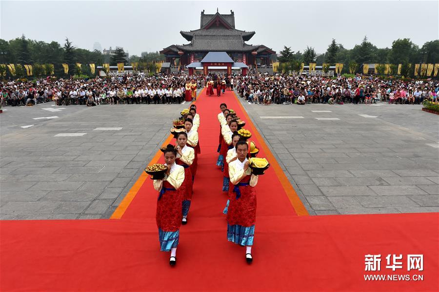 山西洪洞举行中元节祭祖大典