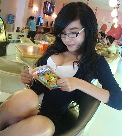 <em>90后</em>乳沟职场<em>眼镜妹</em>晒自拍【组图】 - 金羊网-