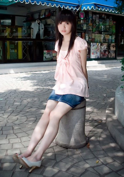 海藻系女生当道网友曝史上最清纯校花(组图)