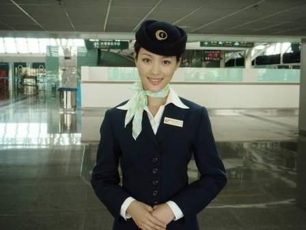 国际马拉松奖金多少_国际空姐月收入多少