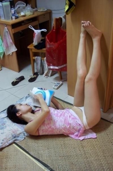 大学女生宿舍疯狂照【组图】_金羊文教_金羊网