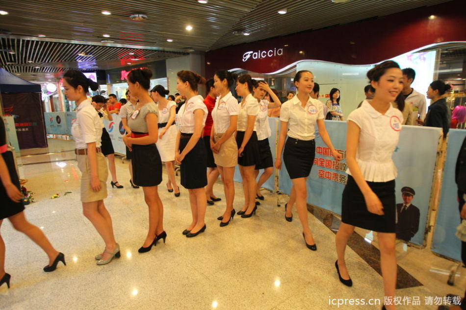 是美女们<em>成为空姐</em>的