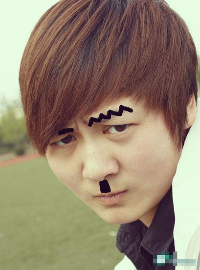 90后女生<em>反串女扮男</em> 比帅哥更有型(图)_教育_
