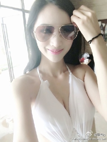 湖南师大校花<em>吴春怡</em>自曝火辣性感美腿照