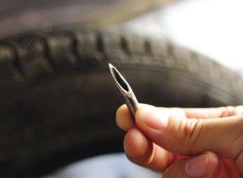 女孩因高考失利吞下7枚钉子5枚硬币自杀_金羊