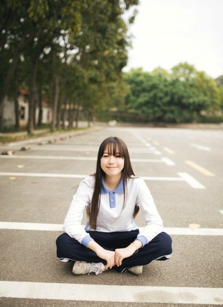 "最美校服女生大赛"你更中意谁?