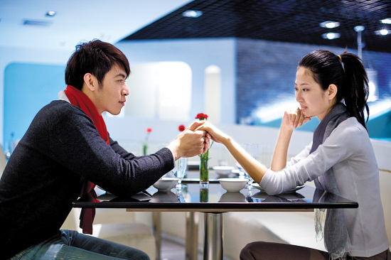 经济型or豪华版谈一场恋爱花费上万?_金羊