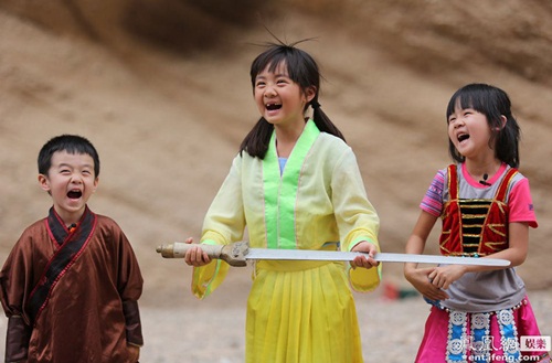 费曼独自搬瓜提重筐! 多多喜极而泣得乖乖?