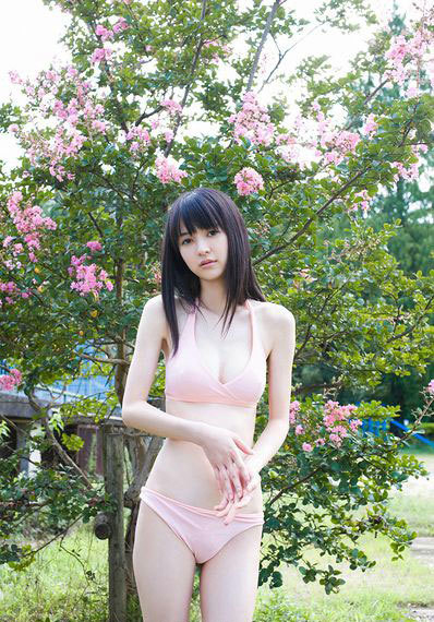 日本美少女逢泽莉娜清纯范儿写真白衣飘飘