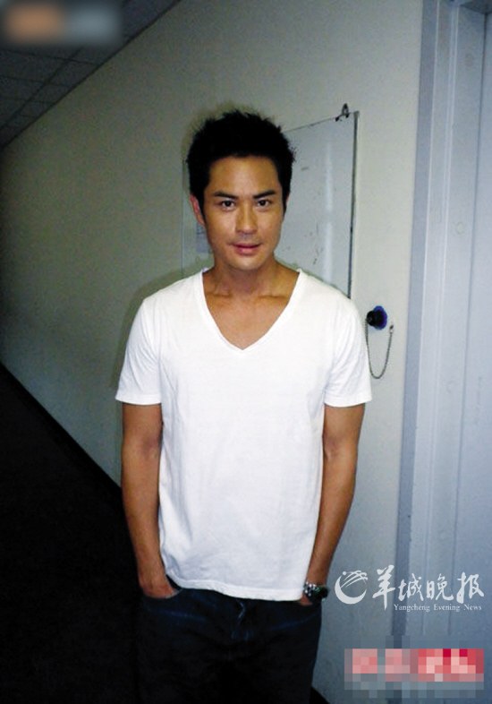  戴思聪 小女儿称不拒绝 郑嘉颖 出席丧礼 - 金羊网