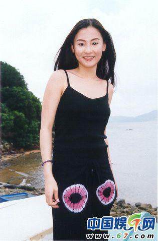  张柏芝隆胸 前裸浴照流出 曾为谢霆锋两次隆胸