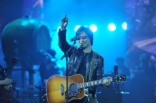 汪峰《生无所求》首唱 那英挤兑汪峰罗圈腿