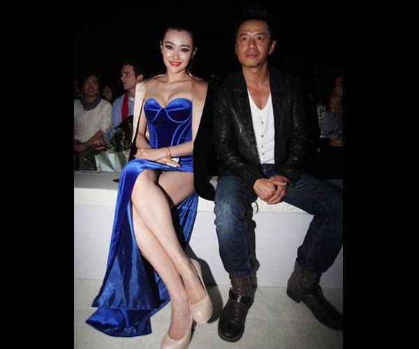 盘点女星的大尺度礼服 刘嘉玲疑未穿内裤(组图)_