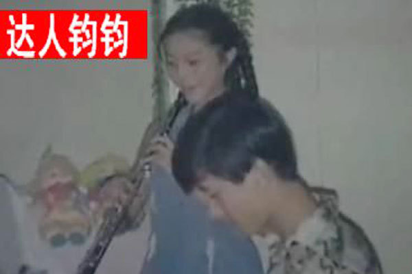 范冰冰初恋男友曝光+是老师的儿子