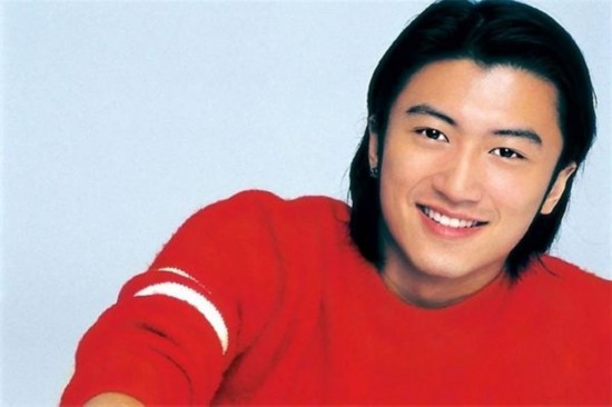 王菲谢霆锋_谢霆锋收入多少钱(2)