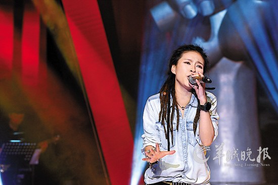 "中国好声音"塔斯肯成赛制牺牲品