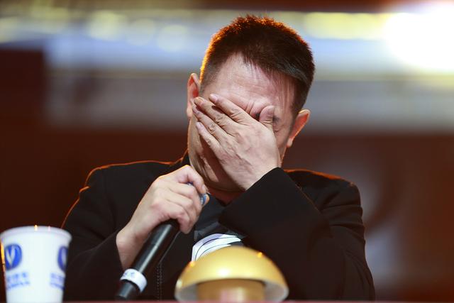 《出彩中国人》冯满天夺冠 李连杰落泪