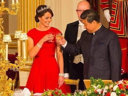 与老师黄磊演夫妻感觉如何?海清:吻戏有些尴尬