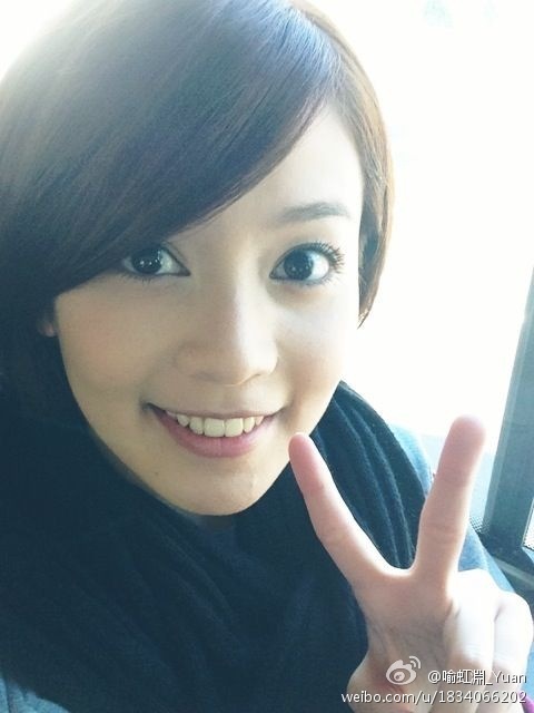 周渝民新婚妻子喻虹渊私照清纯 笑容甜美