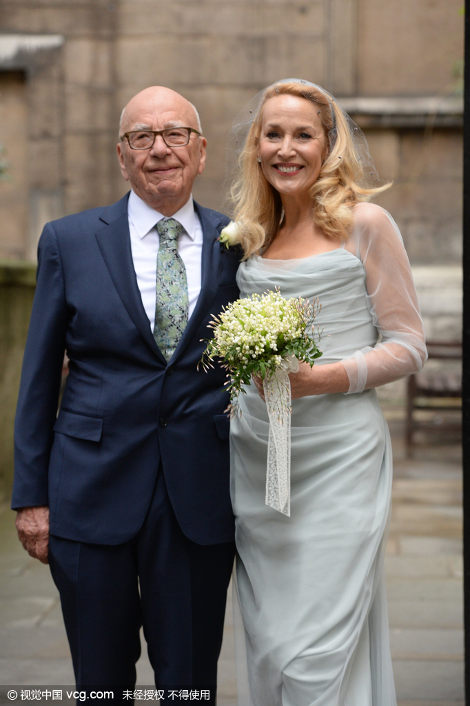 传媒大亨 默多克 迎娶第四位妻子 六个女儿任伴