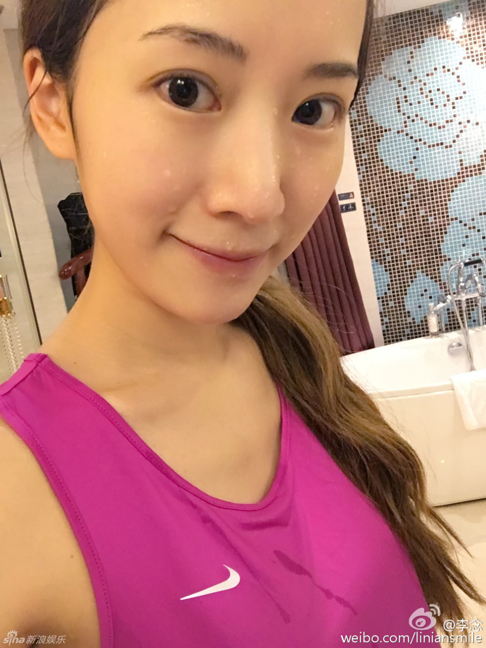 阔太 李念晒撩人健身照  素颜照皮肤吹弹可破 - 
