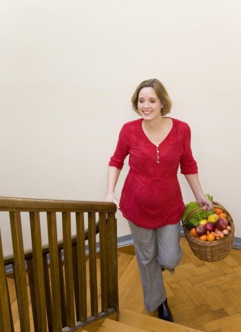 孕妇爬楼梯 对顺产有害无益