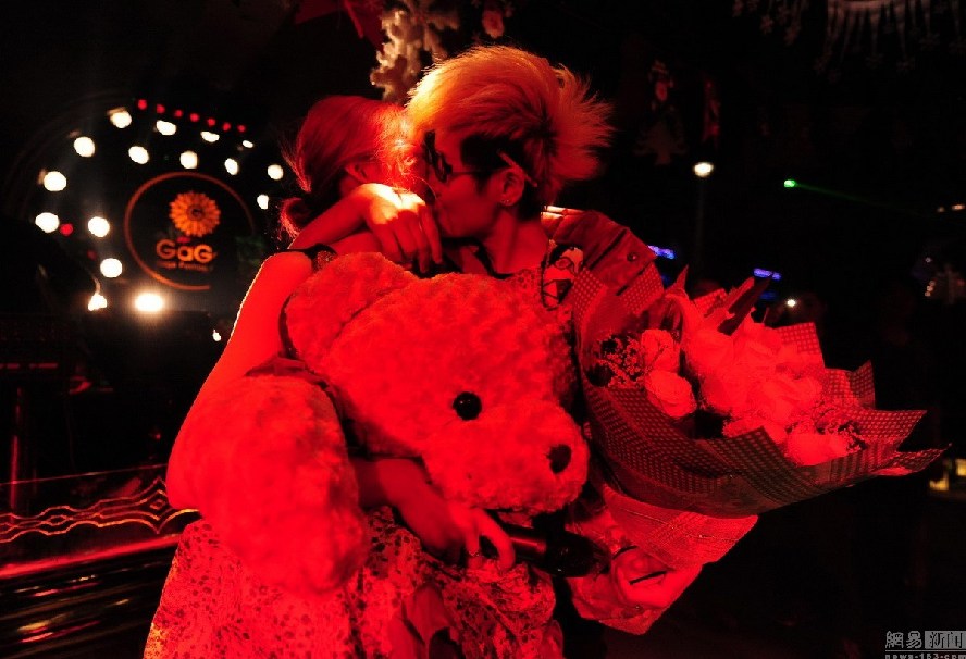 实拍<em>女同性恋</em>的<em>爱情故事</em> - 金羊网