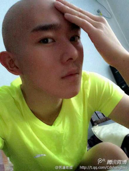 最帅交警身患癌症 <em>头发掉</em>光【图】 - 金羊网