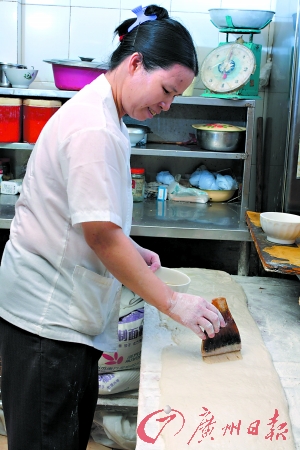 美味diy 做个有窿的油香饼 - 金羊网-华南地区最