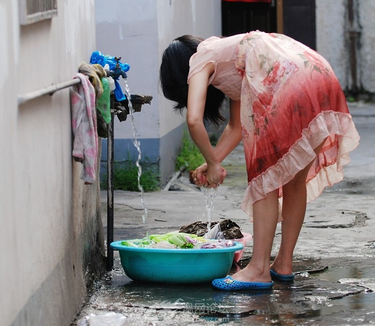 最助长<em>霉菌</em>的坏习惯 衣服攒一块洗<em>霉菌</em>加倍_金