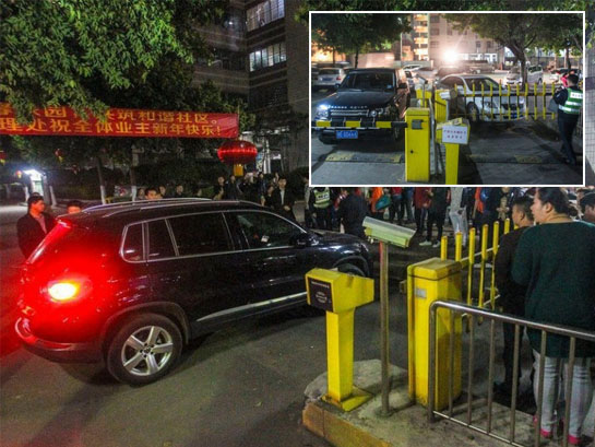  佛山一父子回小区遭保安阻拦 开3辆车堵入口