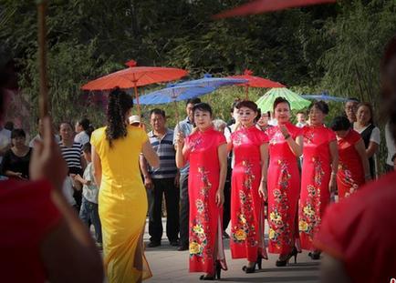  河北邯郸举办旅游产业发展大会和中原民间艺术节