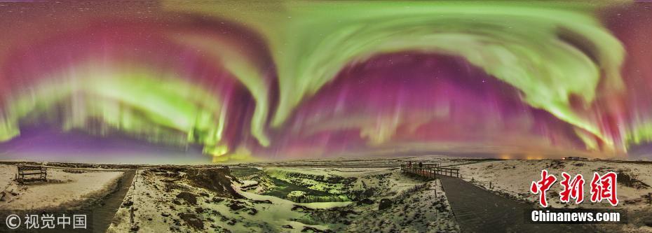 摄影学家实拍绝美北极光 感受星河灿烂宇宙奥秘