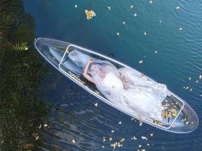  湖南湄江的“漂流”婚纱照 仿佛置身画中