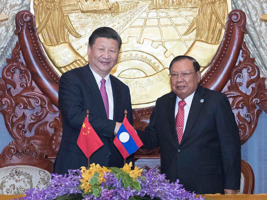  习近平同老挝人民革命党中央总书记本扬举行会谈