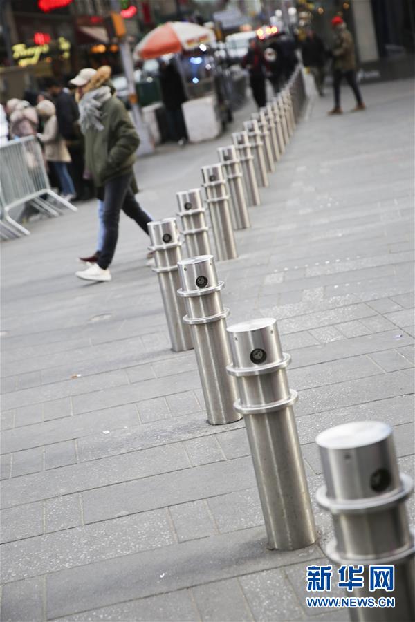 防范恐怖袭击！纽约计划在知名地点设1500个金属隔离桩