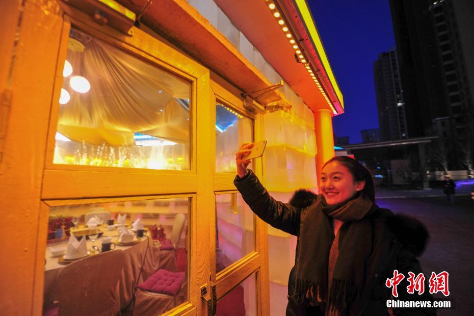 冰屋火锅餐厅亮相沈阳 食客体验奇妙冰火两重天