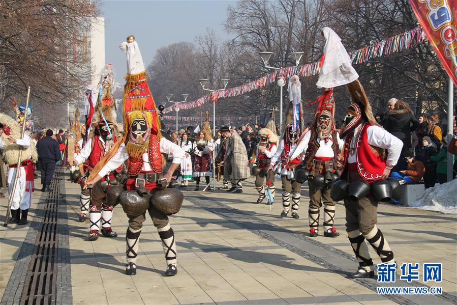 保加利亚举办国际面具节