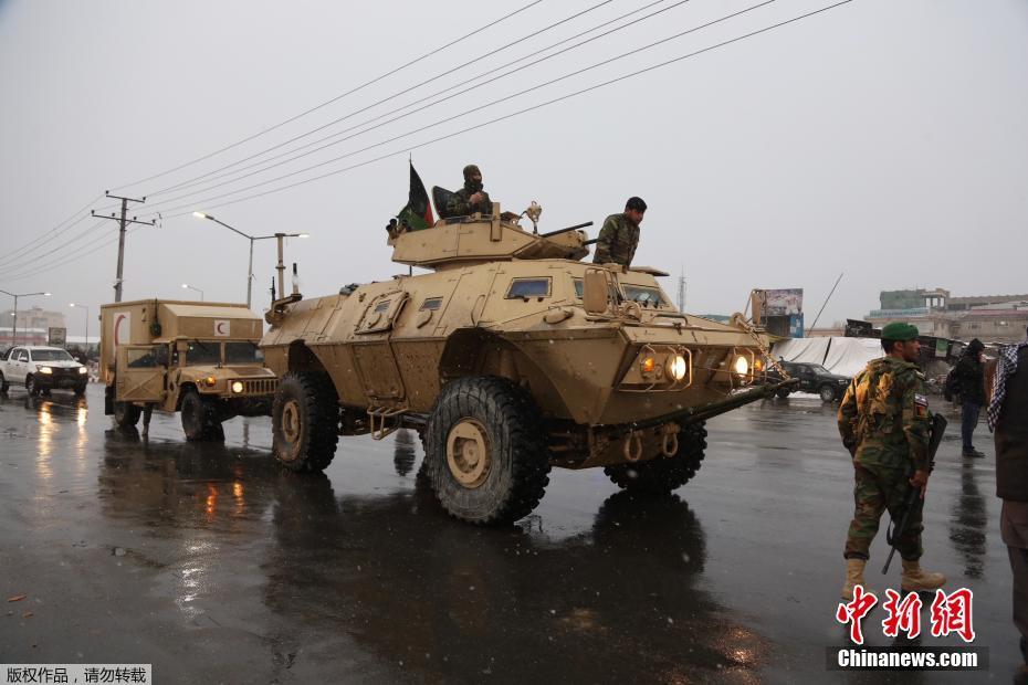 阿富汗首都军校遭袭 致十余人死伤