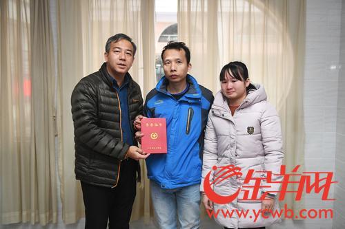 2岁儿子不幸离世,妈妈捐出孩子双肾 2岁儿子不幸离世,妈妈捐出孩子双肾