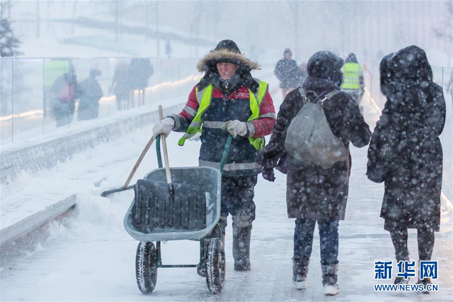 莫斯科遭遇连日暴雪