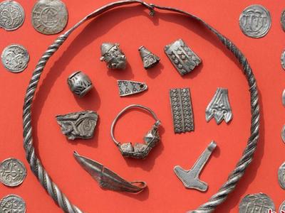  考古学家发现重要宝藏 疑与丹麦哈拉尔蓝牙王相关