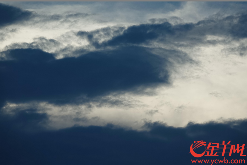 大雨后羊城晚霞如画