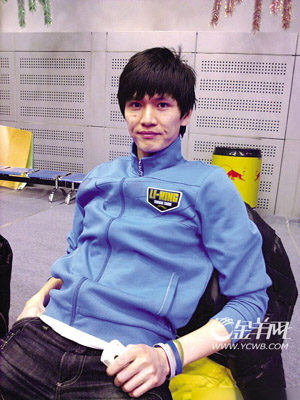 鲍春来的老婆_鲍春来年收入