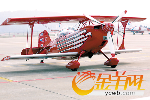 这就是以完美的空中表演让人惊艳的“红鹰”战机 这就是以完美的空中表演让人惊艳的“红鹰”战机